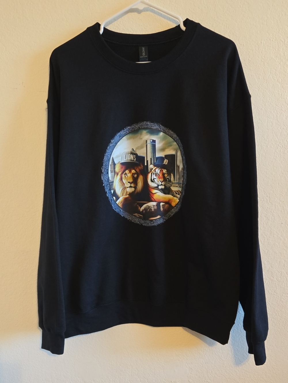 Detroit Lions & Detroit Tigers Motor City Black Crewneck Sweatshirt - Large
